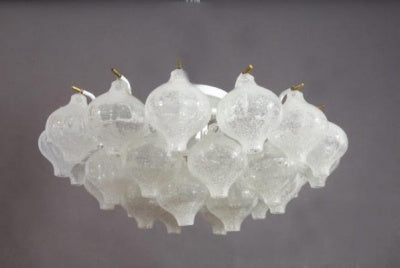 Wiener Moderne: „Tulipan“ Kronleuchter von J.T. Kalmar (ca. 1960)
